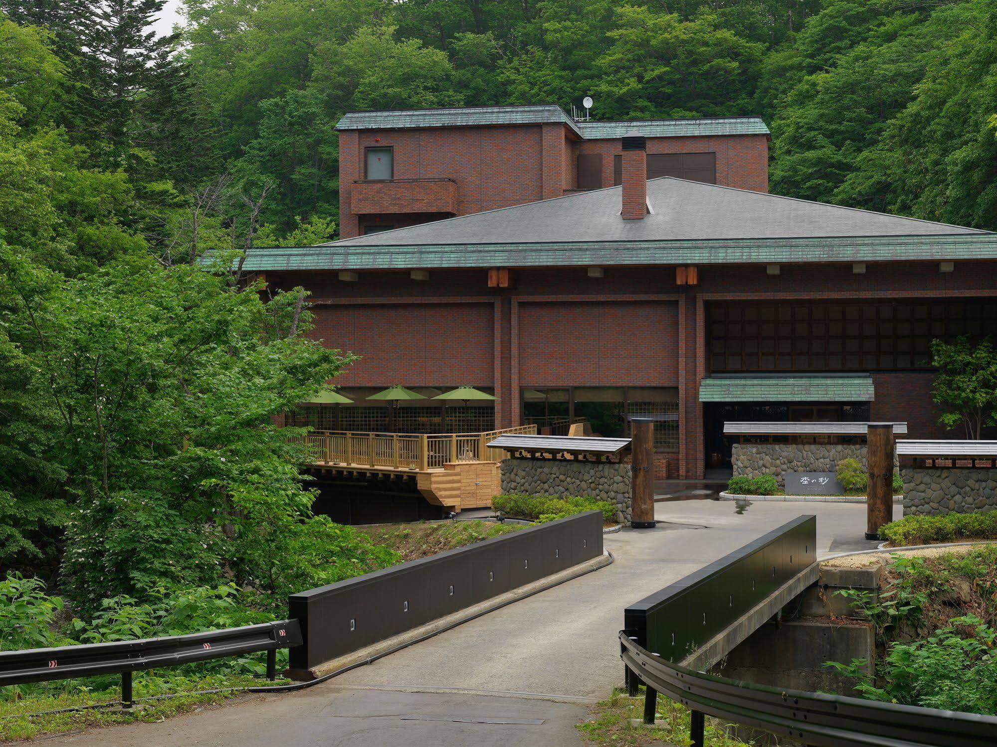 Niseko Konbu Onsen Tsuruga Moku-No-Sho Hotel Exterior photo