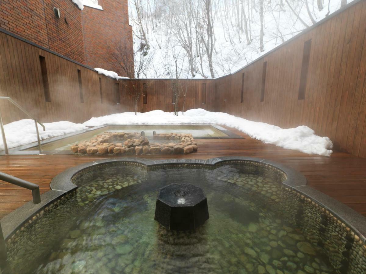 Niseko Konbu Onsen Tsuruga Moku-No-Sho Hotel Exterior photo